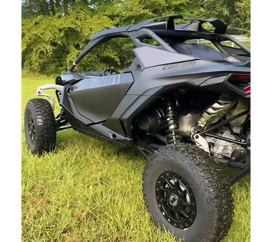 2025 Can-Am Maverick R X RS