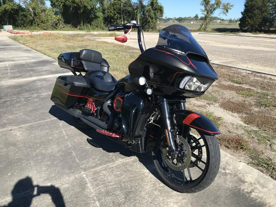 2018 Harley-Davidson® FLTRXSE - CVO™ Road Glide®