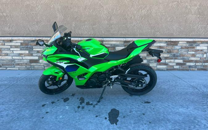 2026 Kawasaki Ninja® 500 SE ABS