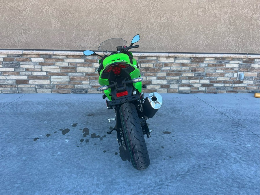 2026 Kawasaki Ninja® 500 SE ABS