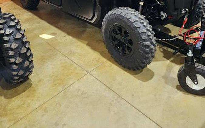 2026 Can-Am Defender MAX XT CAB HD11