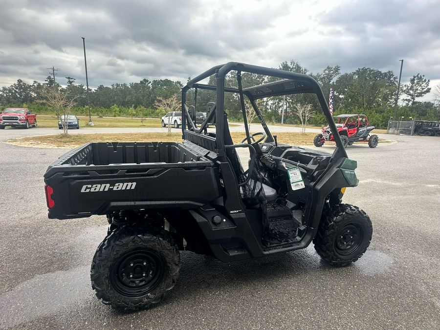 2026 Can-Am Defender HD7