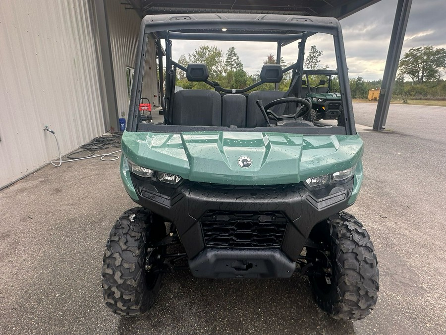 2026 Can-Am Defender HD7