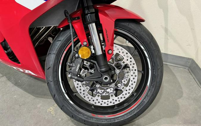 2026 Honda CBR650R E-Clutch