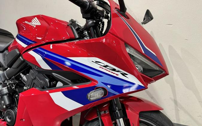 2026 Honda CBR650R E-Clutch