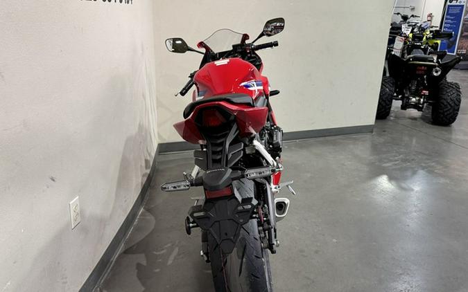 2026 Honda CBR650R E-Clutch