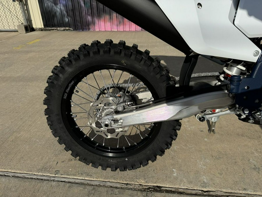 2024 Husqvarna® TE 300