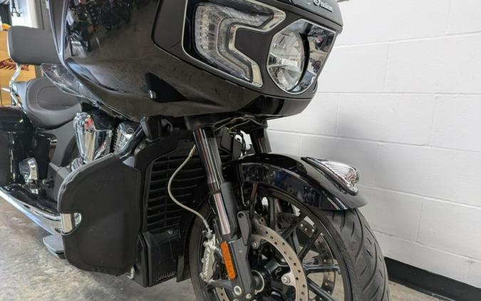 2023 Indian Challenger Black Metallic