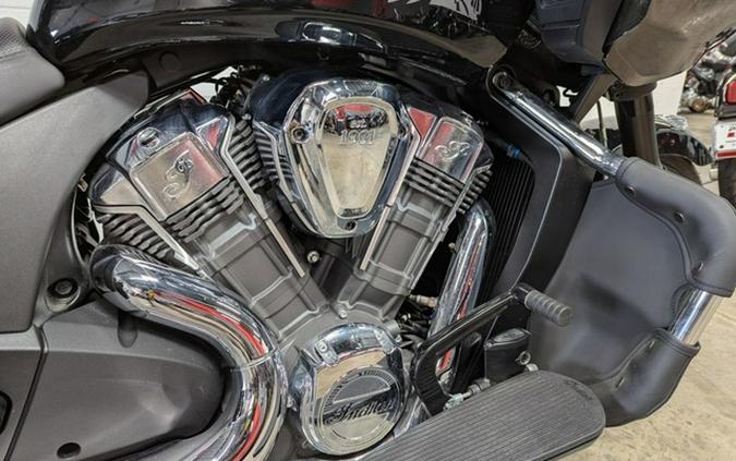 2023 Indian Challenger Black Metallic