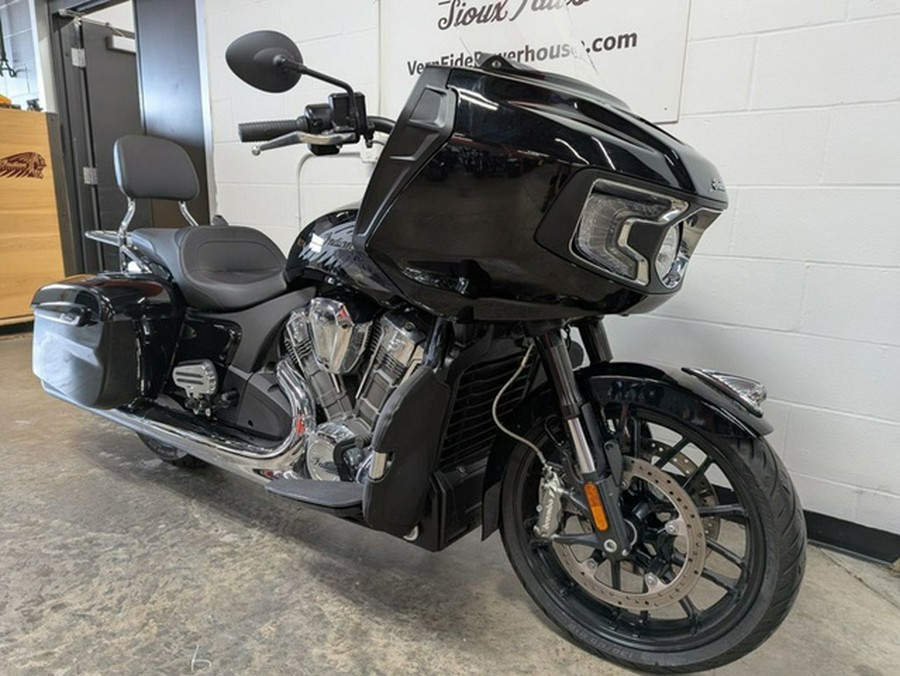 2023 Indian Challenger Black Metallic