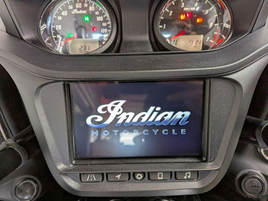 2023 Indian Challenger Black Metallic