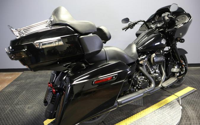 2022 Harley-Davidson Road Glide Special Vivid Black - Black Finish