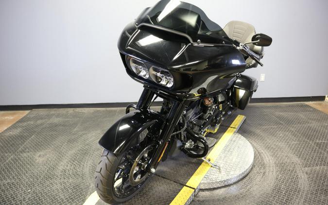 2022 Harley-Davidson Road Glide Special Vivid Black - Black Finish