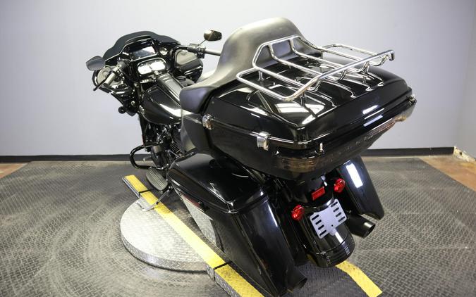 2022 Harley-Davidson Road Glide Special Vivid Black - Black Finish