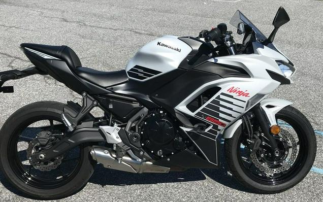 2026 Kawasaki Ninja® 650 ABS