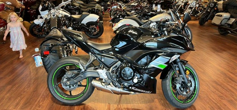 2019 Kawasaki Ninja® 650 ABS Metallic Spark Black