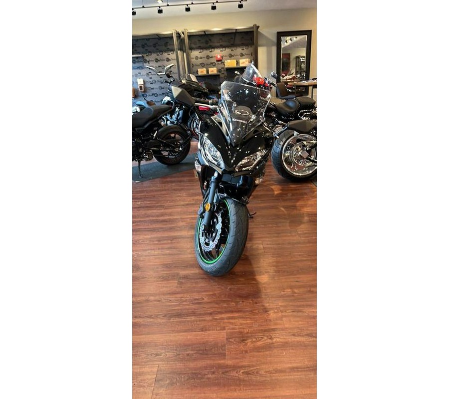 2019 Kawasaki Ninja® 650 ABS Metallic Spark Black