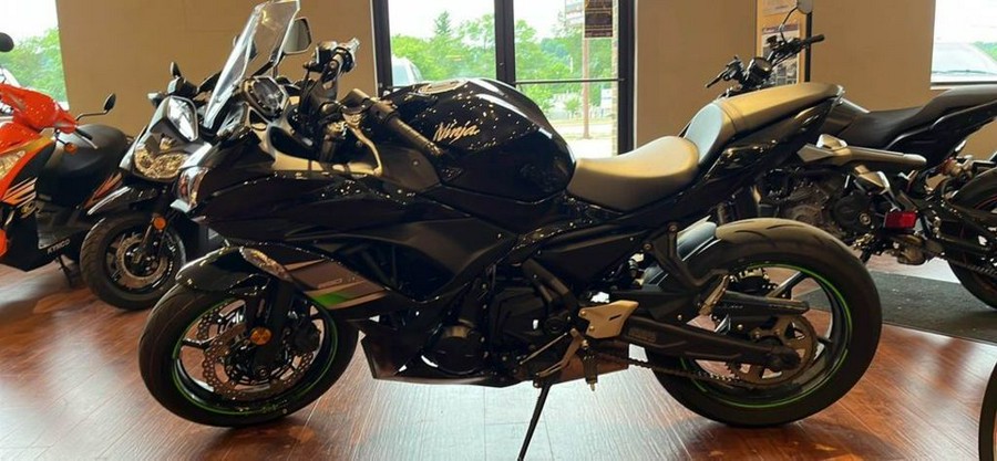 2019 Kawasaki Ninja® 650 ABS Metallic Spark Black