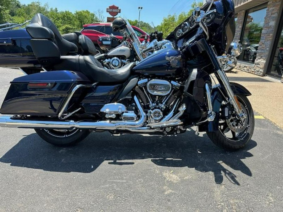 2018 Harley-Davidson® FLHTKSE - CVO™ Limited 115th Anniversary