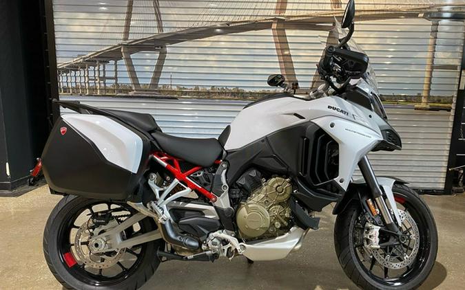 2023 Ducati Multistrada V4 Rally Brushed Aluminum & Matte Blac