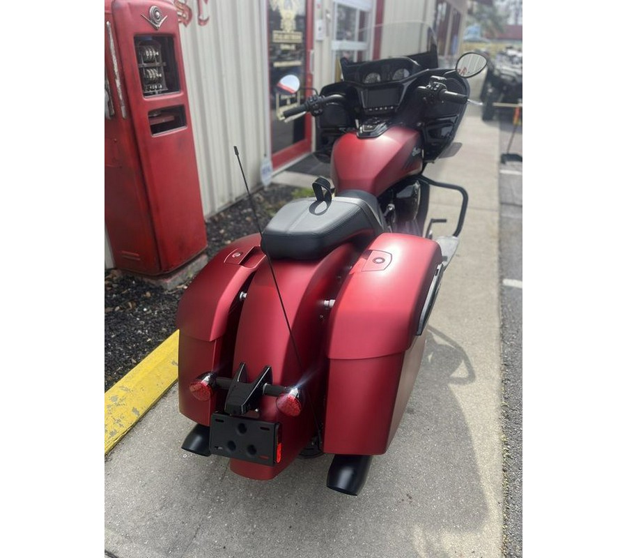 2024 Indian Motorcycle® Challenger® Dark Horse® Sunset Red Smoke