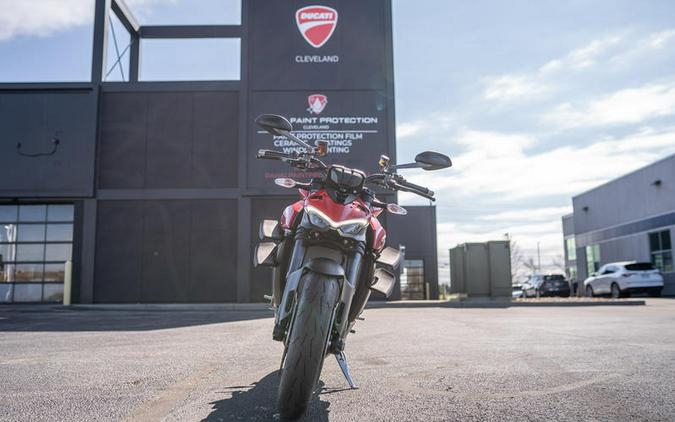 2023 Ducati Streetfighter V4 Ducati Red