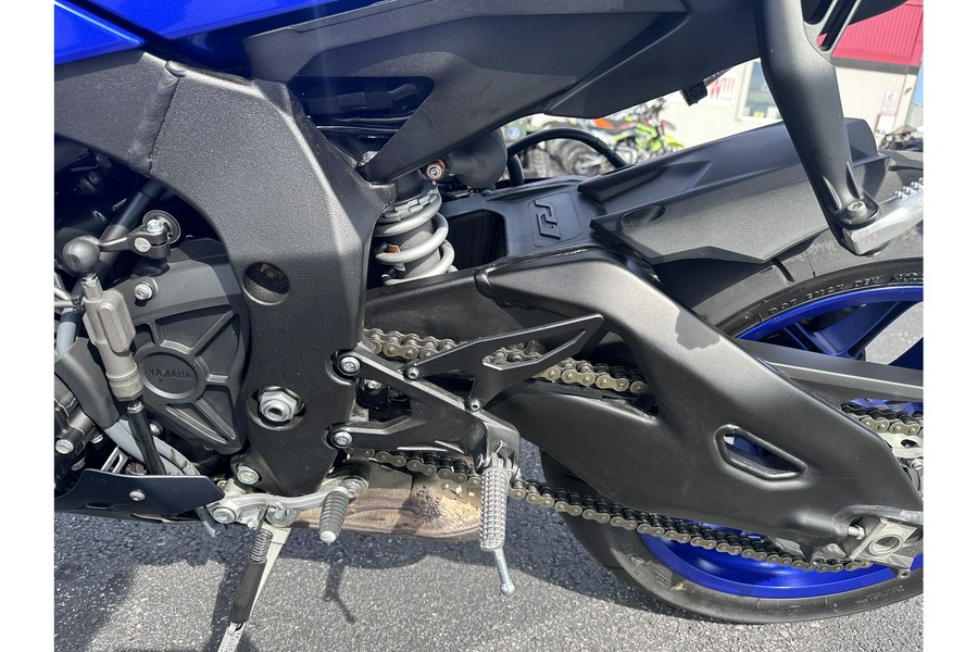 2023 Yamaha YZF-R1