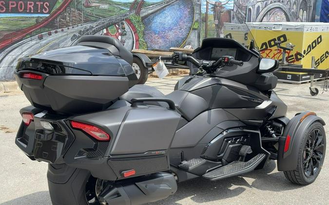 2025 Can-Am® Spyder RT Limited Dark Wheels