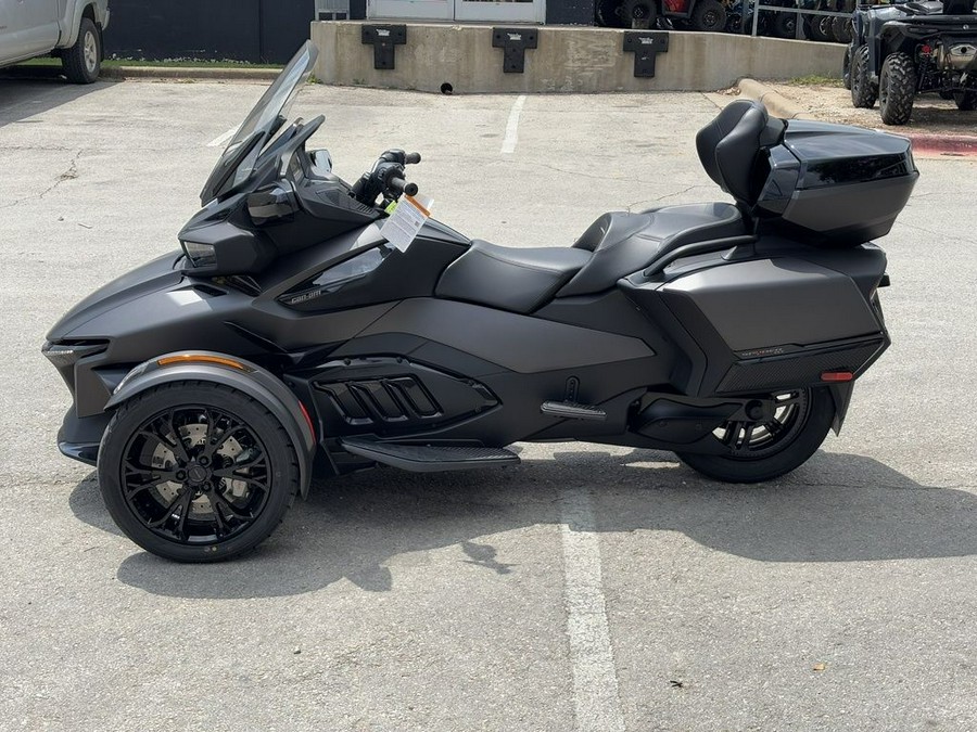 2025 Can-Am® Spyder RT Limited Dark Wheels