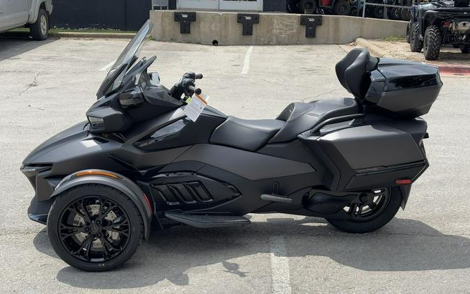 2025 Can-Am® Spyder RT Limited Dark Wheels