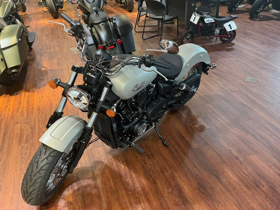 2025 Indian Motorcycle® Scout® Classic Limited +Tech Silver Quartz Smoke