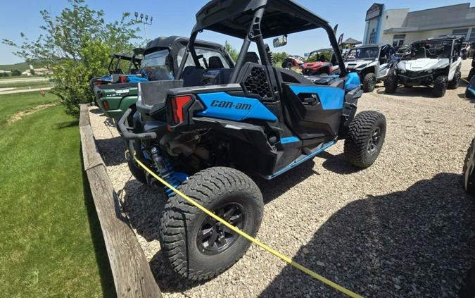 2019 Can-Am Maverick Sport X RC 1000R