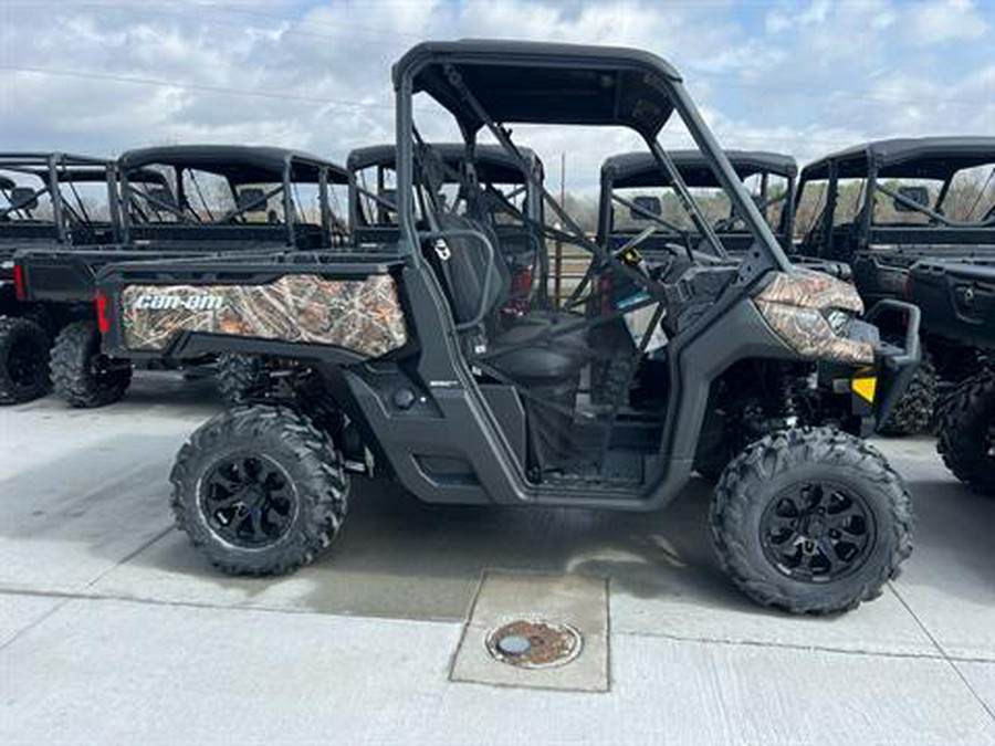 2024 Can-Am Defender XT HD10