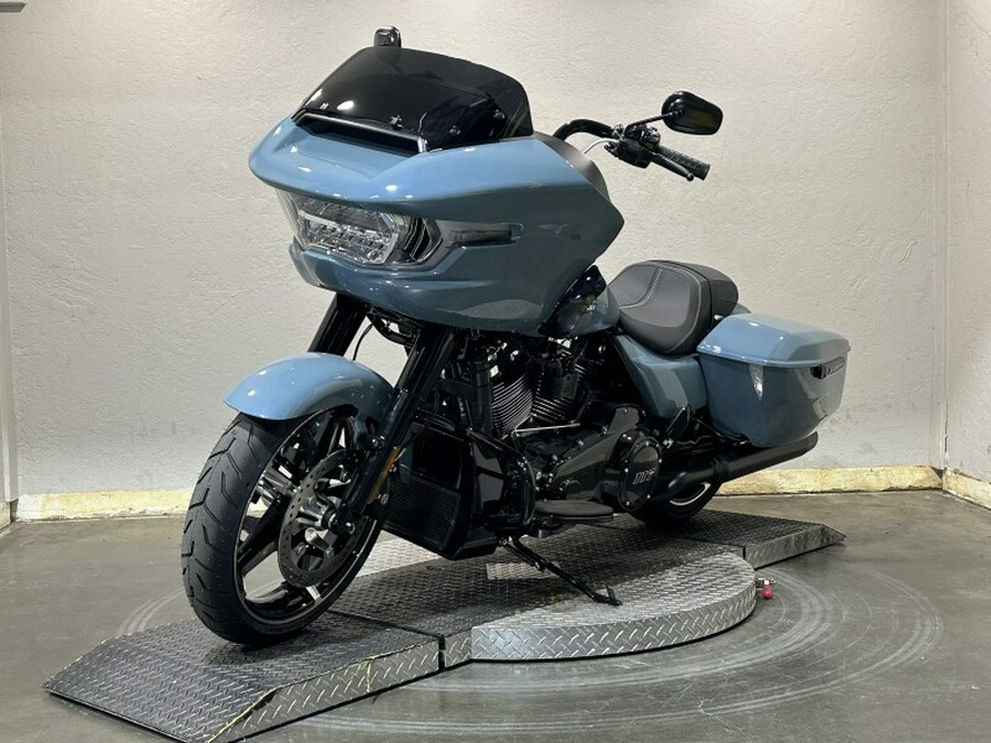 Harley-Davidson Road Glide™ 2024 FLTRX 84488419 SHARKSKIN