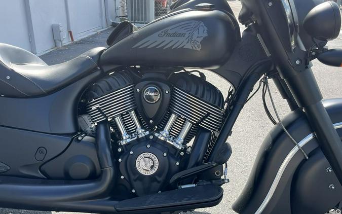 2018 Indian Motorcycle® Chief Dark Horse® ABS Thunder Black Smoke