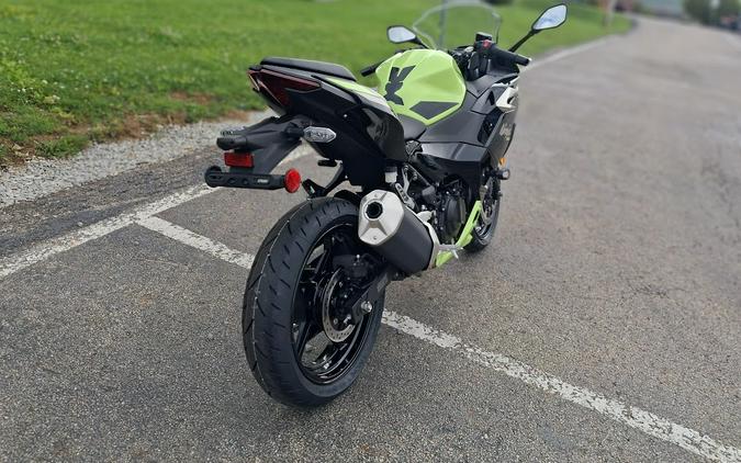 2026 Kawasaki Ninja® 500 SE ABS
