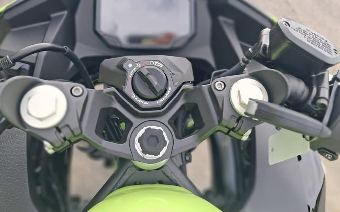 2026 Kawasaki Ninja® 500 SE ABS