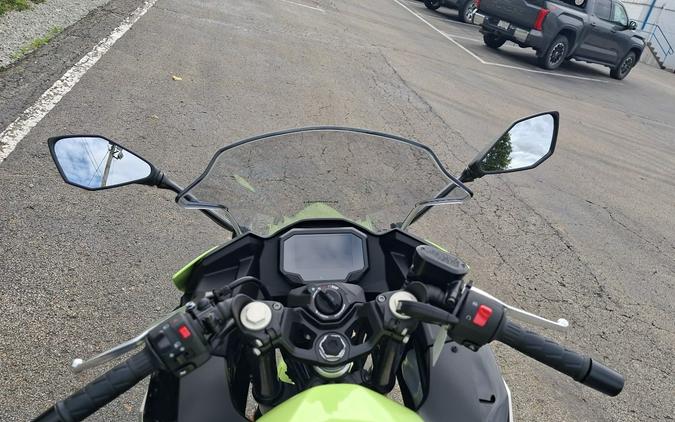 2026 Kawasaki Ninja® 500 SE ABS