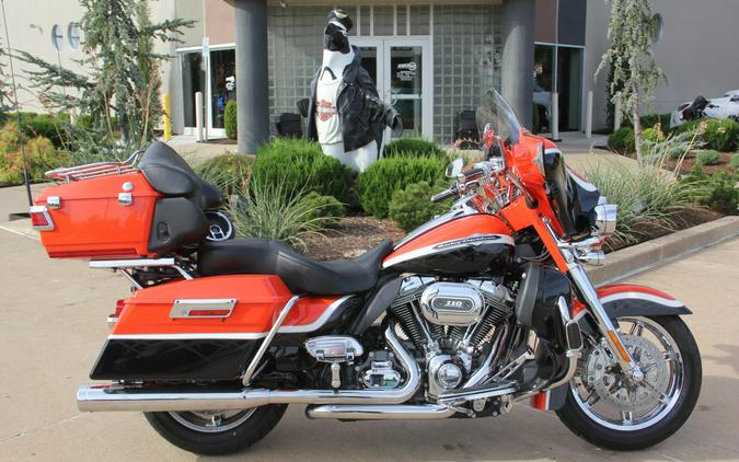 2012 Harley-Davidson FLHTCUSE8 CVO Ultra Classic Electra Glide