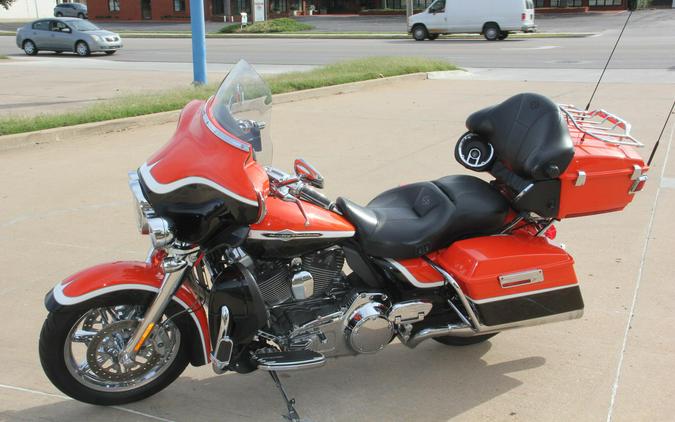 2012 Harley-Davidson FLHTCUSE8 CVO Ultra Classic Electra Glide