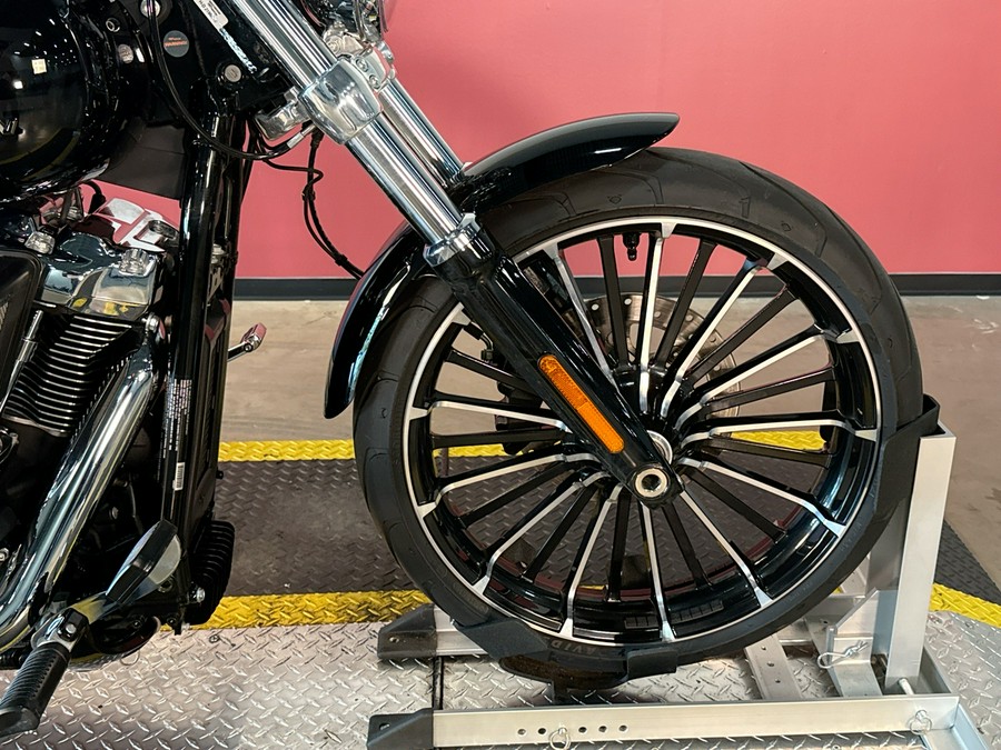 2026 Harley-Davidson BREAKOUT