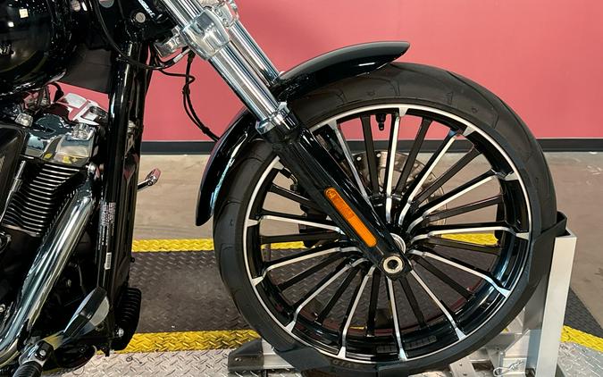 2026 Harley-Davidson BREAKOUT