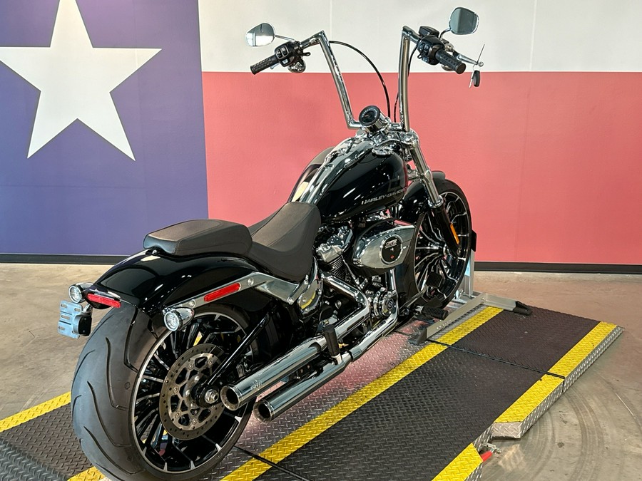 2026 Harley-Davidson BREAKOUT