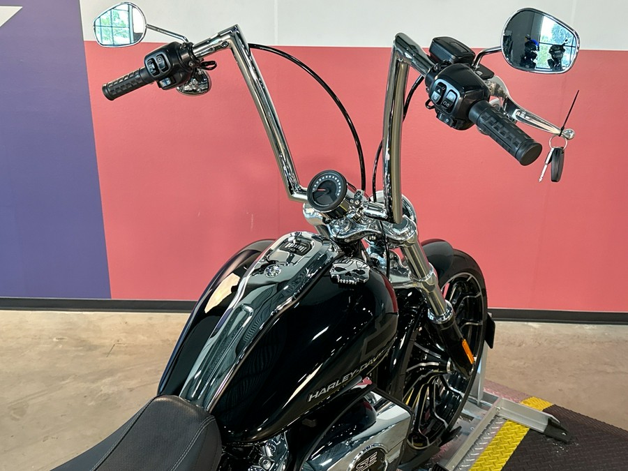 2026 Harley-Davidson BREAKOUT