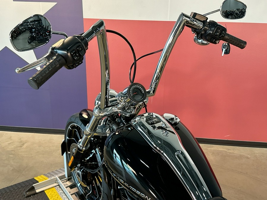 2026 Harley-Davidson BREAKOUT