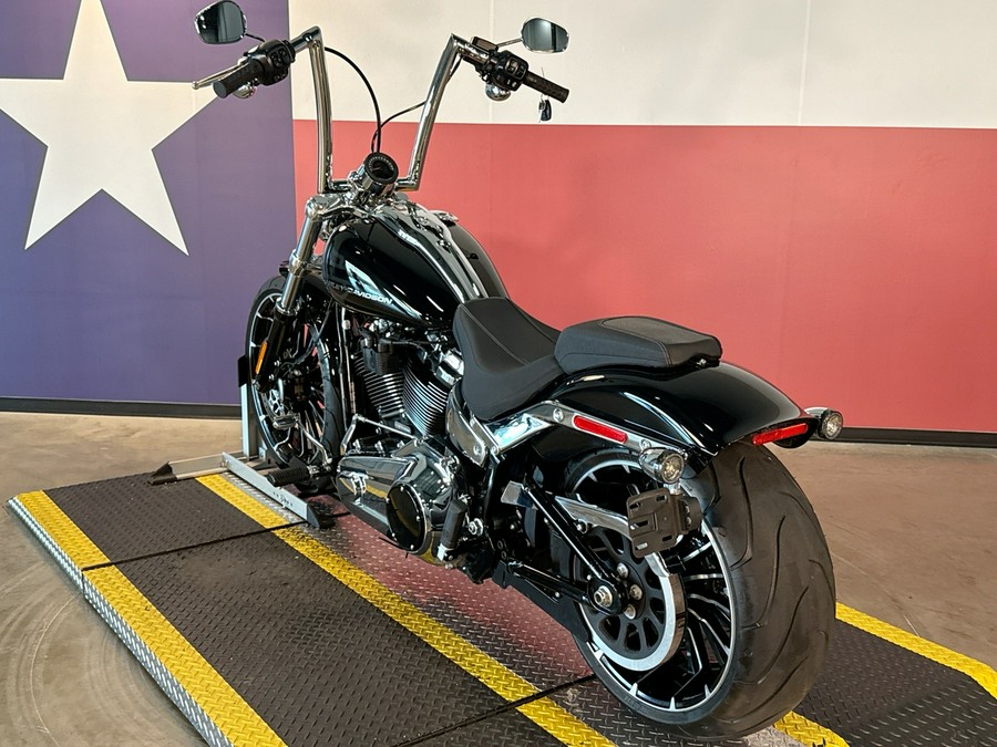 2026 Harley-Davidson BREAKOUT