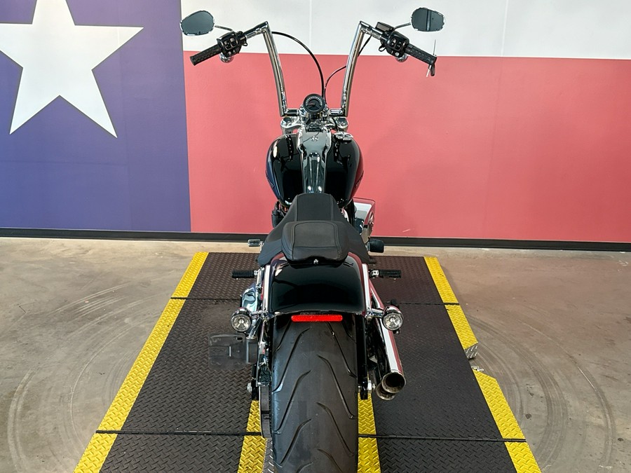 2026 Harley-Davidson BREAKOUT