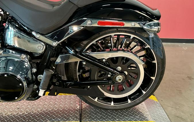 2026 Harley-Davidson BREAKOUT