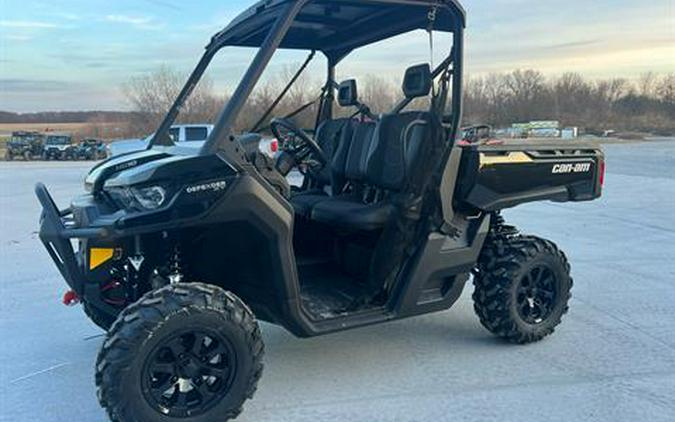 2024 Can-Am Defender XT HD10