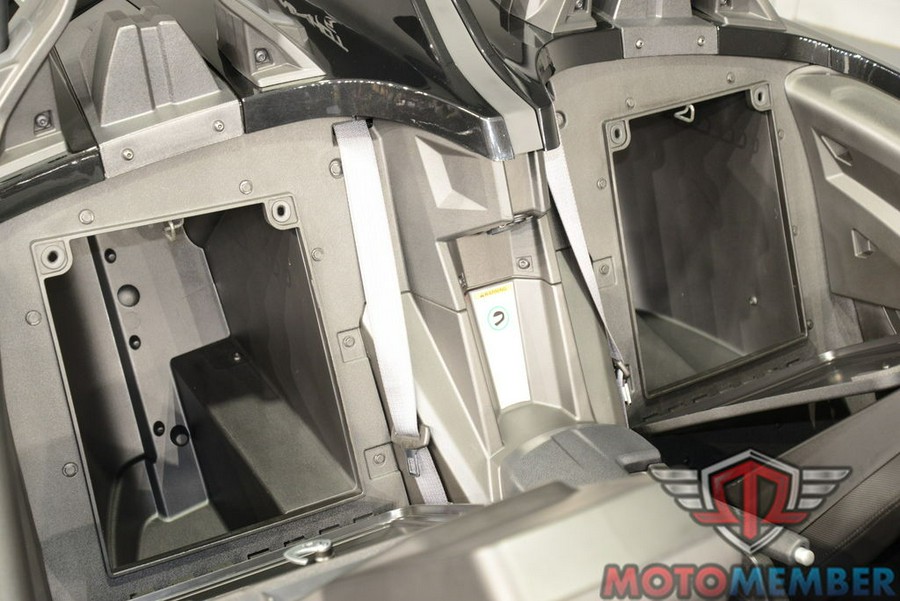 2024 Polaris Slingshot® S with Technology Package I